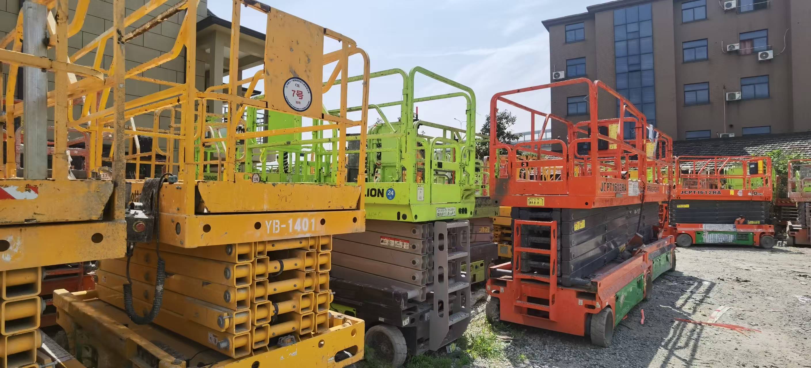 杭州升降机出租剪刀车出租剪叉车出租